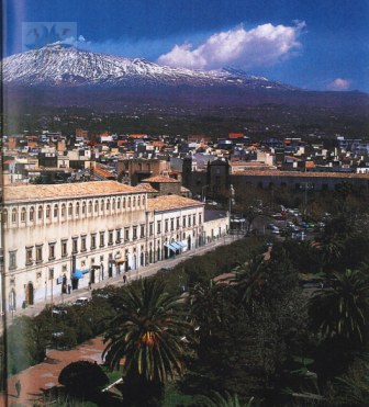 Panorama Santa lucia ed Etna